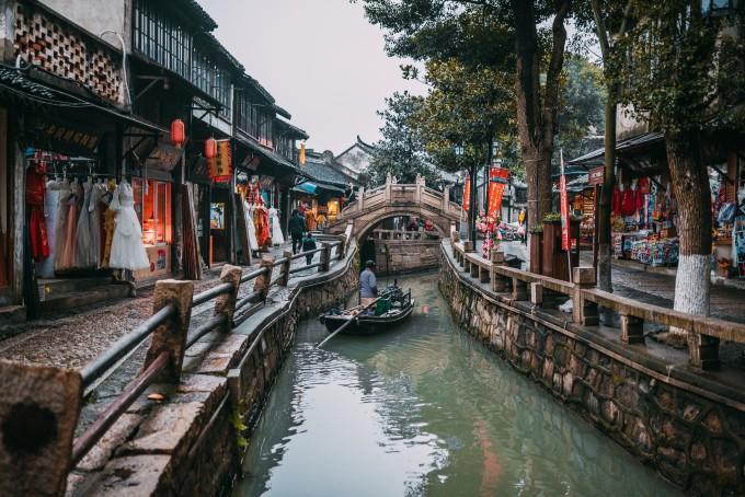 点星沉月